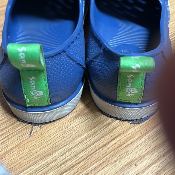 Sanuk Slip on shoes - Picture 4 of 6